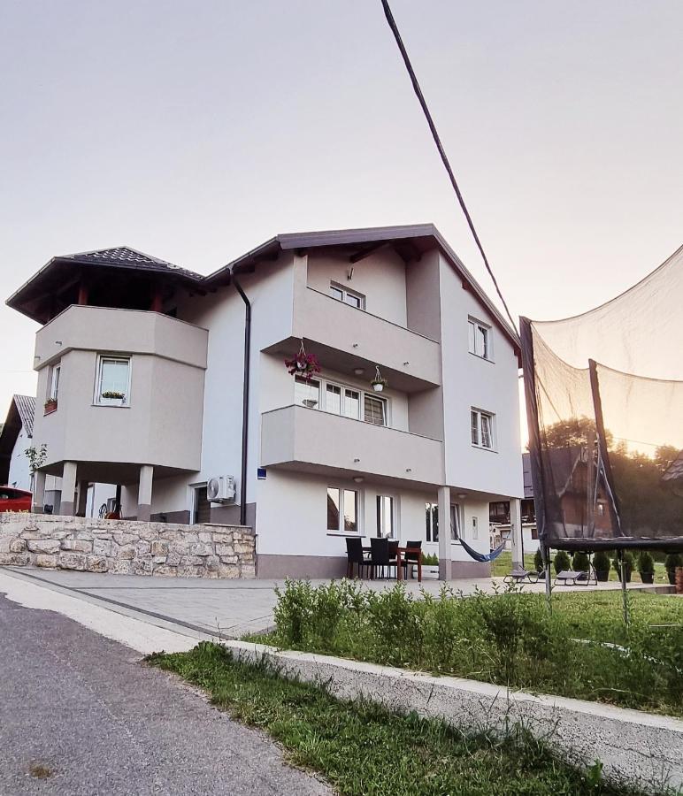 Apartmani Bilic Кореница Екстериор снимка