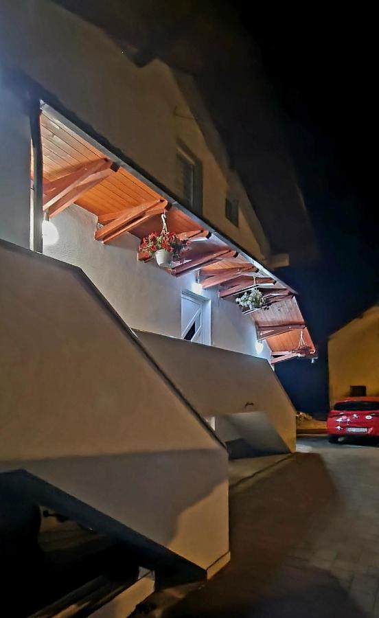 Apartmani Bilic Кореница Екстериор снимка