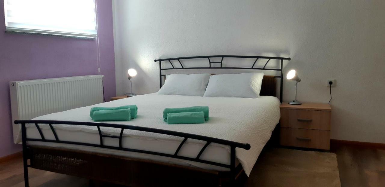 Apartmani Bilic Кореница Екстериор снимка