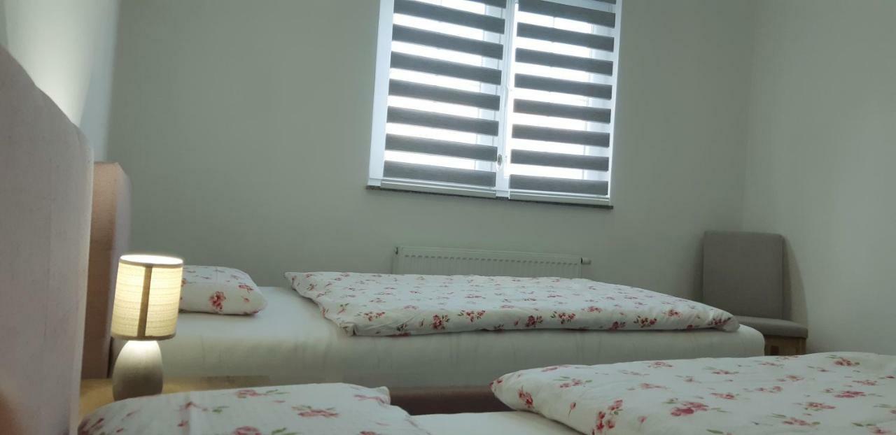 Apartmani Bilic Кореница Екстериор снимка