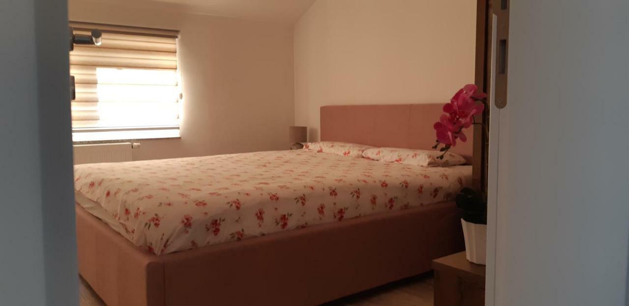 Apartmani Bilic Кореница Екстериор снимка
