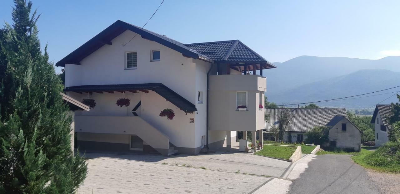 Apartmani Bilic Кореница Екстериор снимка