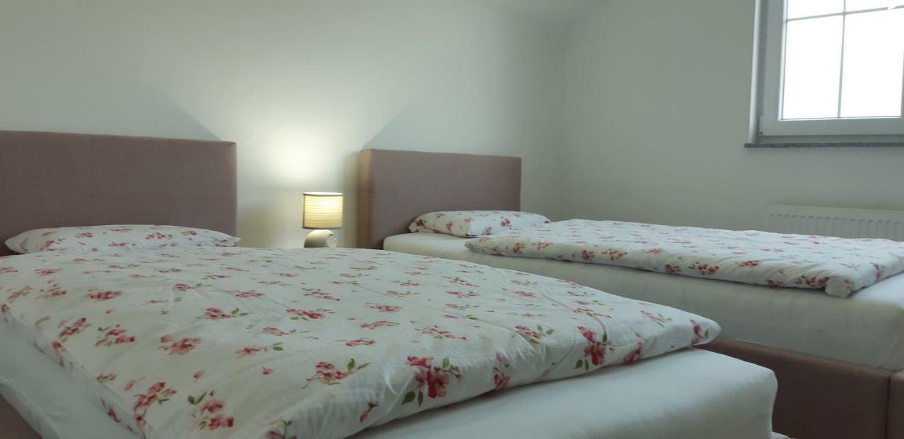 Apartmani Bilic Кореница Екстериор снимка