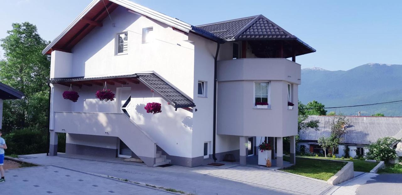 Apartmani Bilic Кореница Екстериор снимка