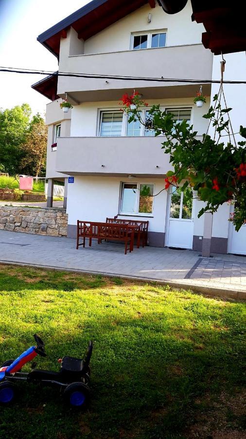 Apartmani Bilic Кореница Екстериор снимка